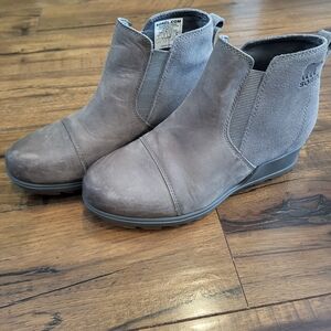 Sorel Women's Gray Ankle Boots
